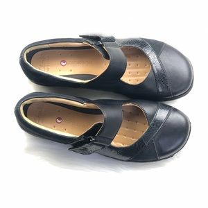 Clark’s Artisan Unstructured Mary Jane Flats